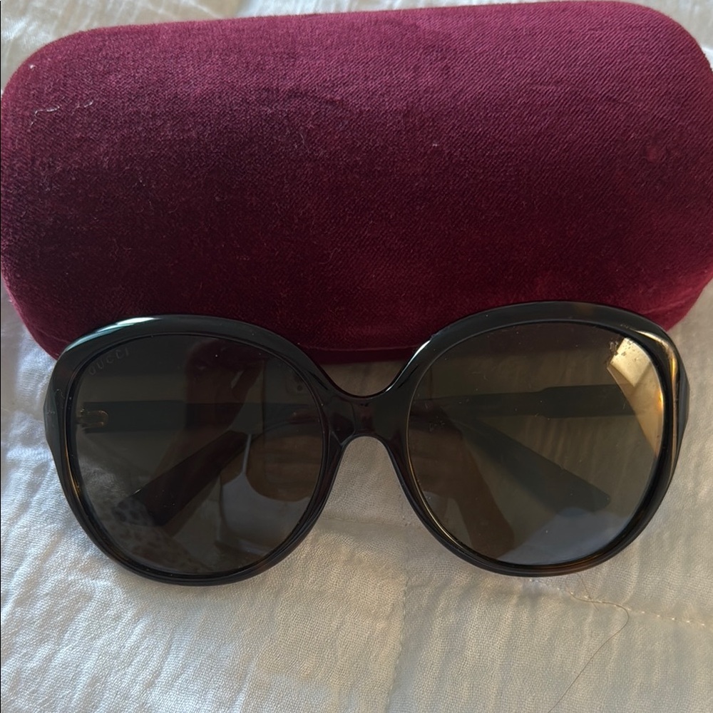 Gucci Tortoise Round glasses